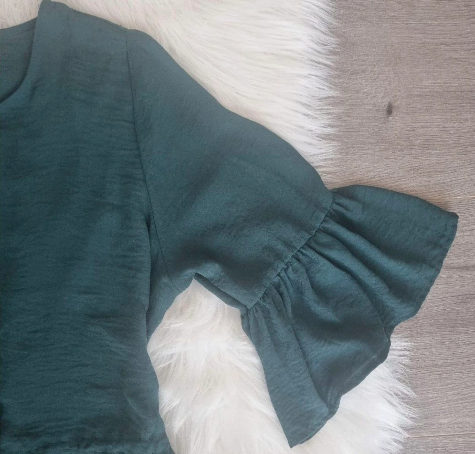 ONLY blusa verde oscuro con mangas abullonadas y cordón en la cintura / top peplum talla M – photo 2